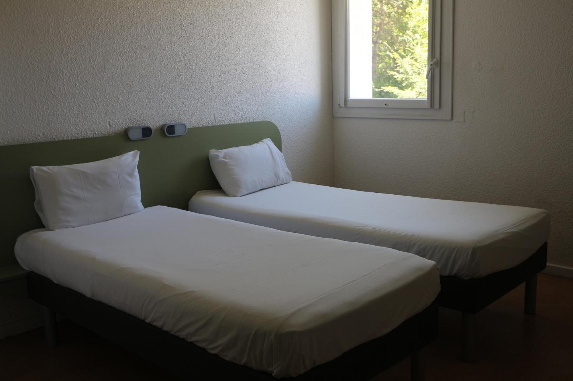 Ibis Budget Agen Le Passage  Екстер'єр фото